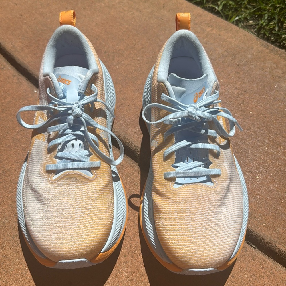 ASICS Superblast